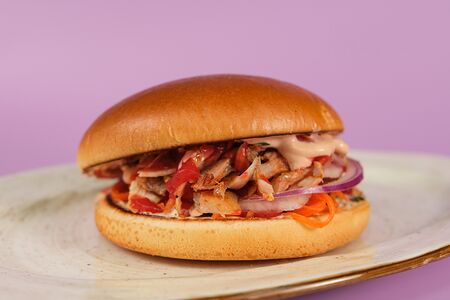 Булка с курицей