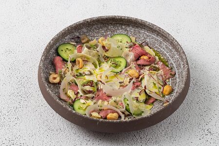 Салат с низкотемпературным ростбифом