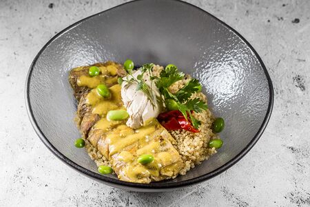 Цыпленок гриль с Карри и Киноа