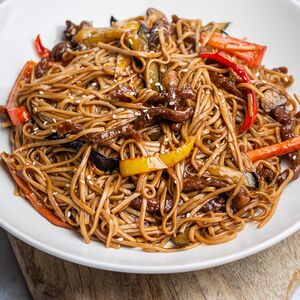 Սոբա հորթի մսով