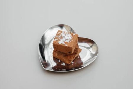 Конфеты из горького шоколада