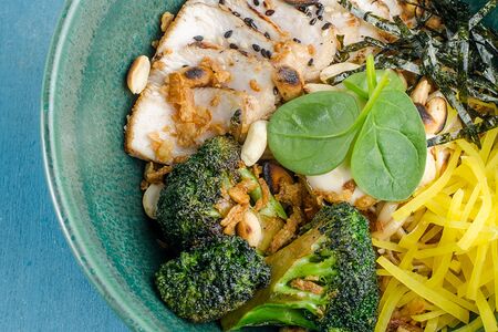 Удон с курицей