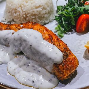 Сёмга с соусом агродольче