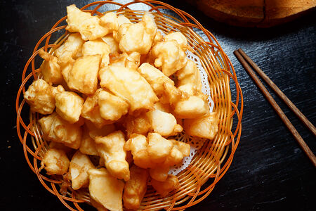 Креветки в кляре с апельсиновым соусом