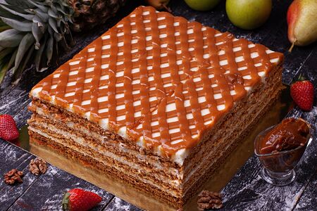 Торт Медовый L