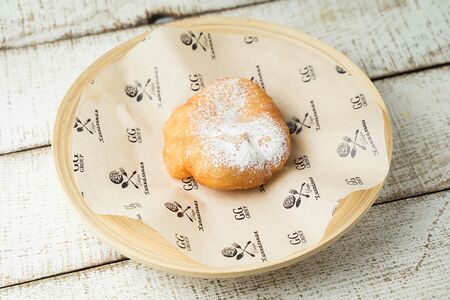 Пончики с заварным кремом