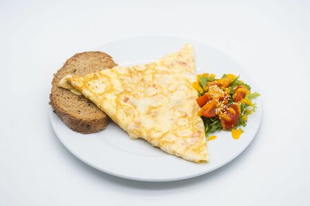 Омлет с ветчиной и грибами