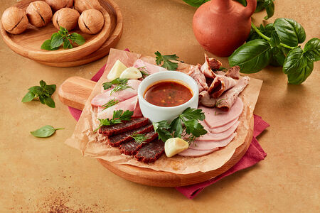 Домашнее мясное ассорти