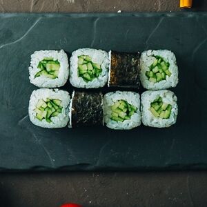 Хосомаки с огурцом