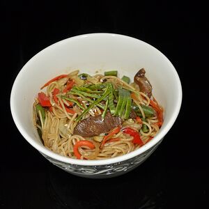 Вок с говядиной