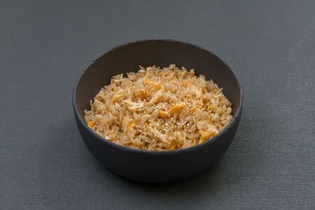 Жареный рис с яйцом