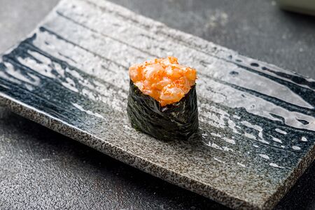 Гункан Гребешок