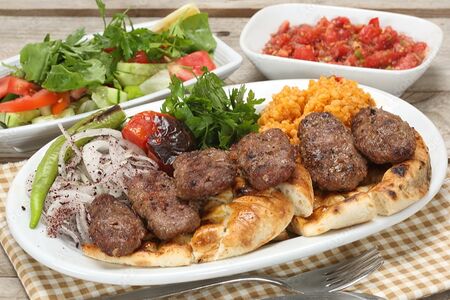 Изгара кёфте из говядины с сыром