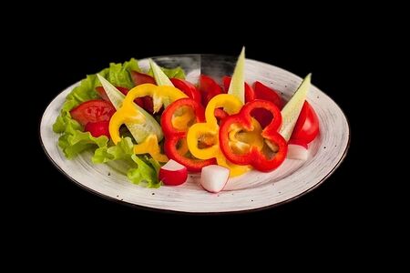 Ассорти из свежих овощей