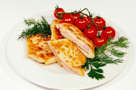 Блинчик с ветчиной и сыром