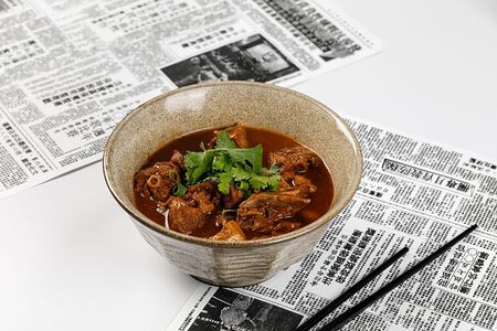 Томленый гусь в пряном бульоне