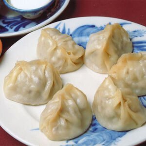 Манты с мясом 1 шт.