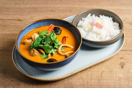 Том Ям с морепродуктами