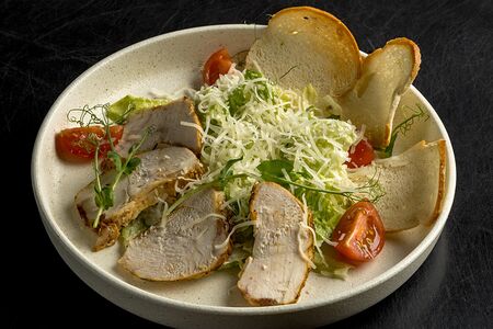 Цезарь с курицей