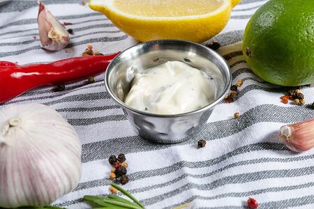 Майонезно-чесночный соус