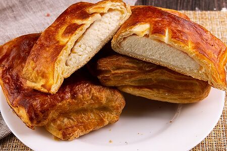 Слойка с творогом