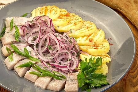 Селедка с картофелем