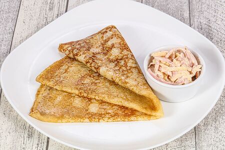 Блин Сырный с ветчиной