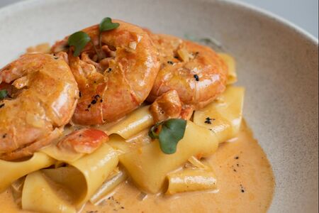 Паста паппарделле с креветками