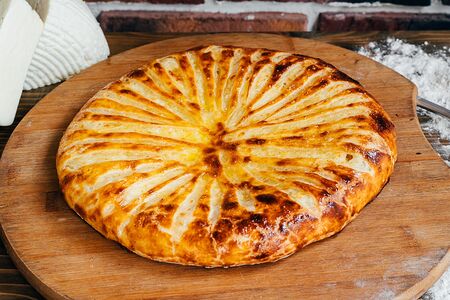 Пирог осетинский с сыром и зеленью