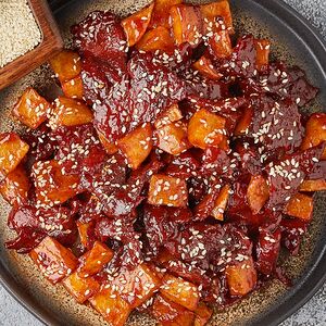 Հորթի միս կարտոֆիլով սոյայի սոուսի մեջ