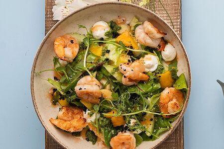 Салат из тигровых креветок