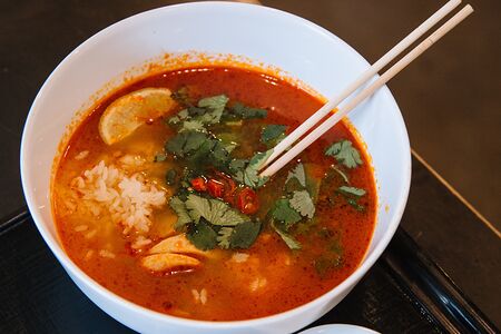 Том ям с курицей