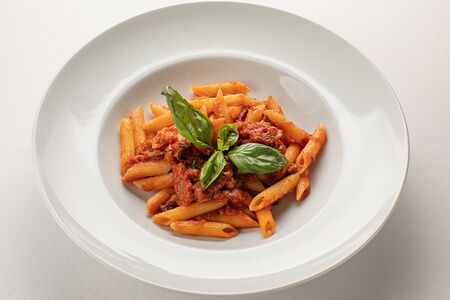 Пенне Алла Аматричана