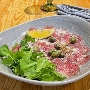 Карпаччо из телятины с пармезаном