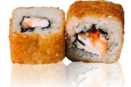 Жареный ролл с лососем