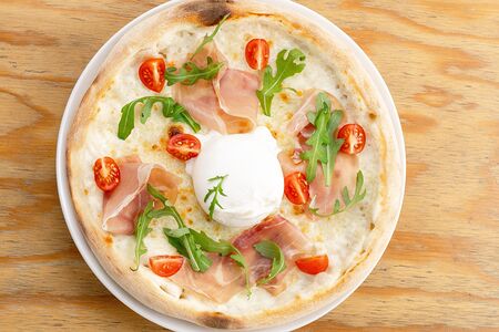 Пицца Прошутто с бурратой