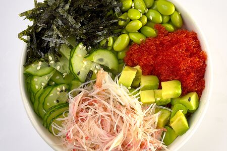 Поке боул Камчатский краб с икрой Тобико