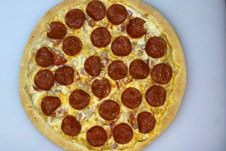 Пицца пепперони