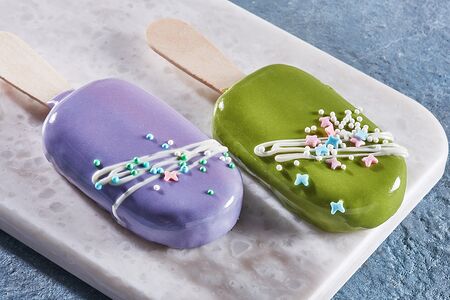 Кейк-попс эскимо в ассортименте