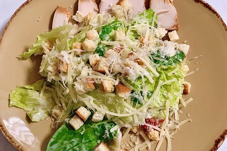 Цезарь с курицей