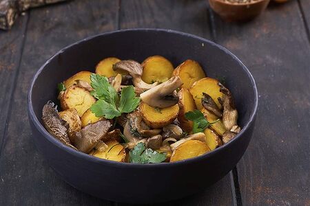 Картофель-бейби с грибами