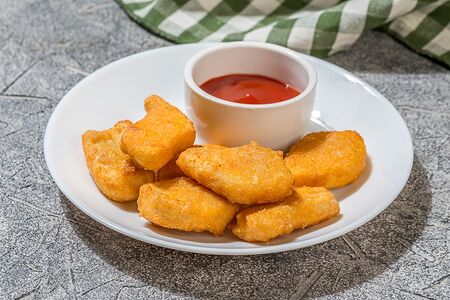 Куриные наггетсы