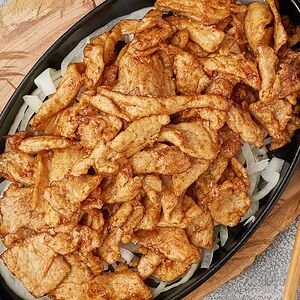 Խոզի միս թավայում