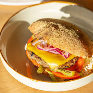 С телячьей котлетой из печи