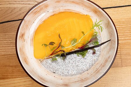 Ванильная рисовая каша с манго