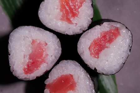 Ролл Маки тунец