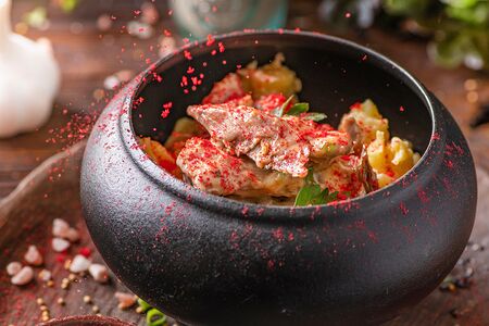 Смачное мясо с картофелем