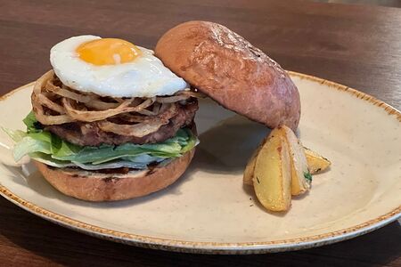 Бургер с плескавицей