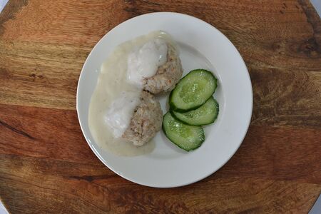 Тефтели в сливочном соусе