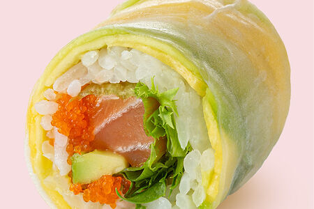 Rice ролл с лососем и сладким манго